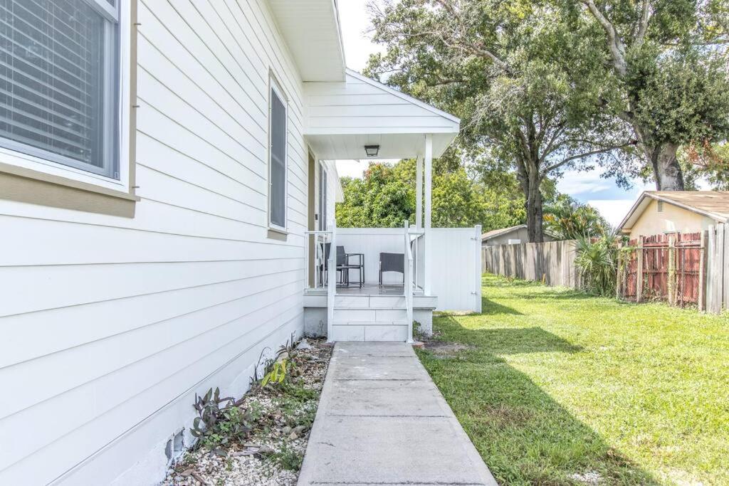 2Br Spacious House In Heart Of West Tampa Exterior foto